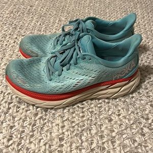 Hoka Clifton 8